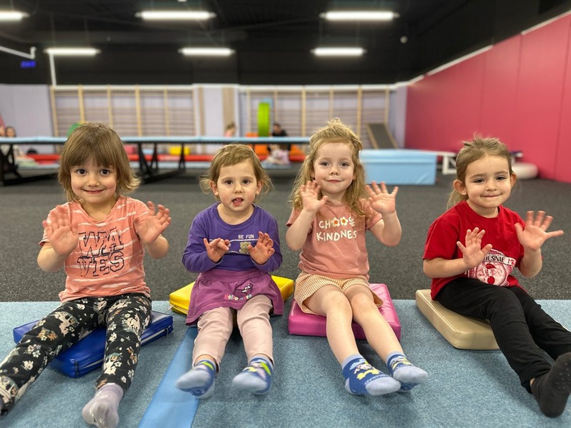Grupa przedszkolna na zajęciach w klubie Gymnastic